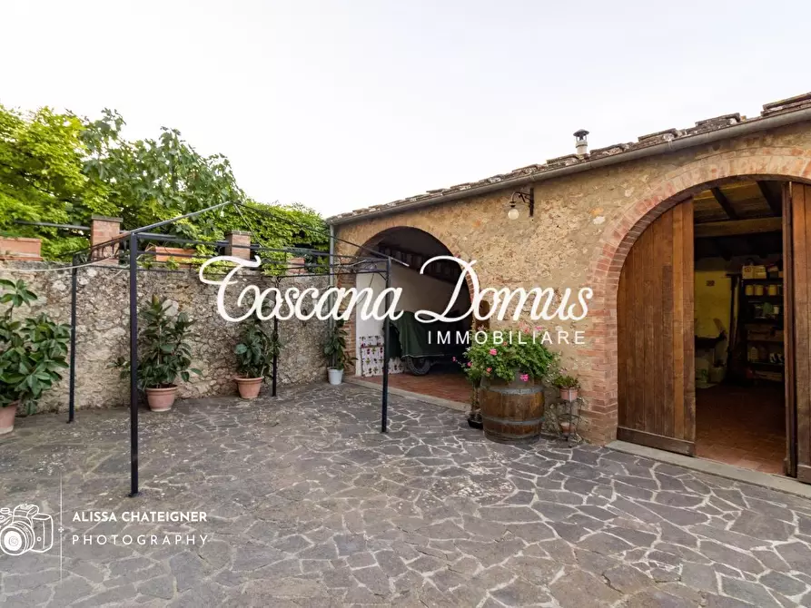 Immagine 43 di Casa colonica in vendita  a Monteriggioni