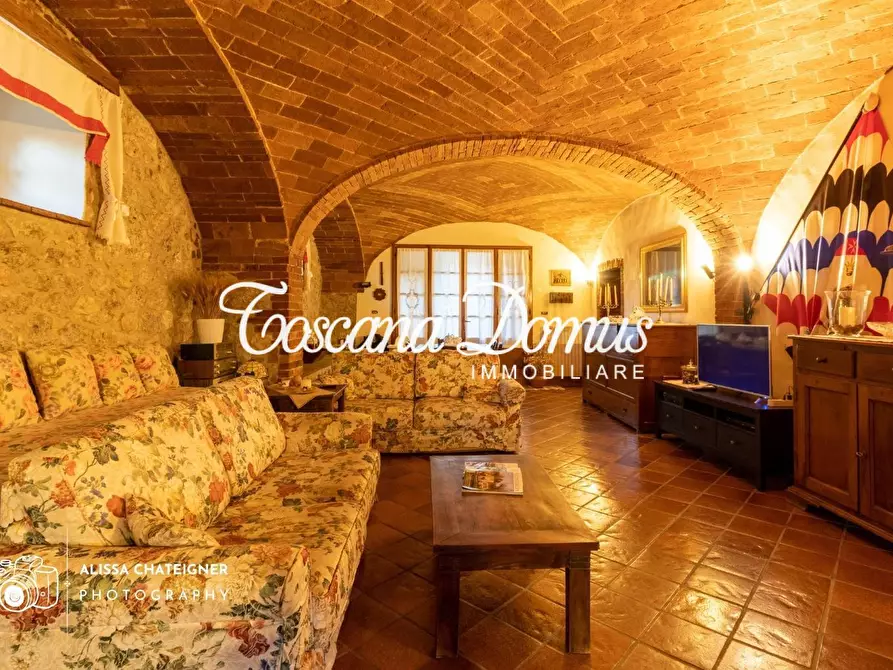 Immagine 41 di Casa colonica in vendita  a Monteriggioni