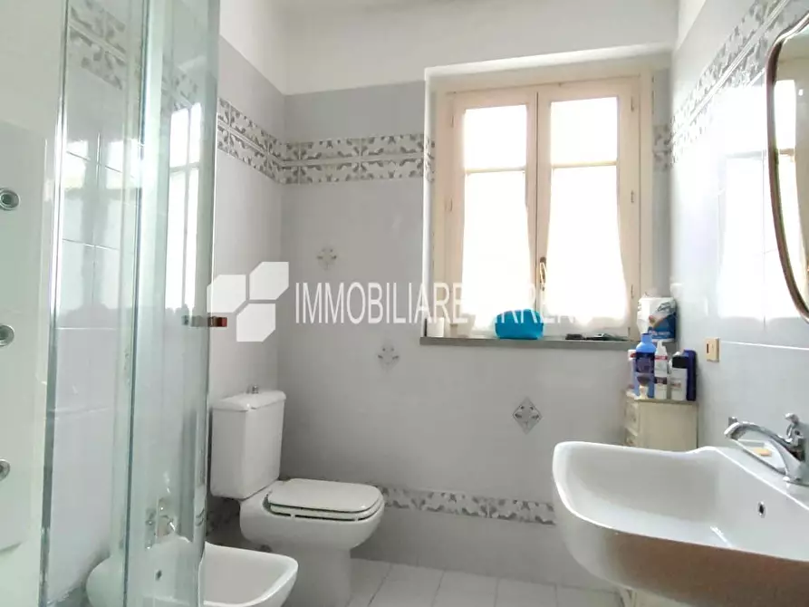 Immagine 10 di Appartamento in vendita  a Massa