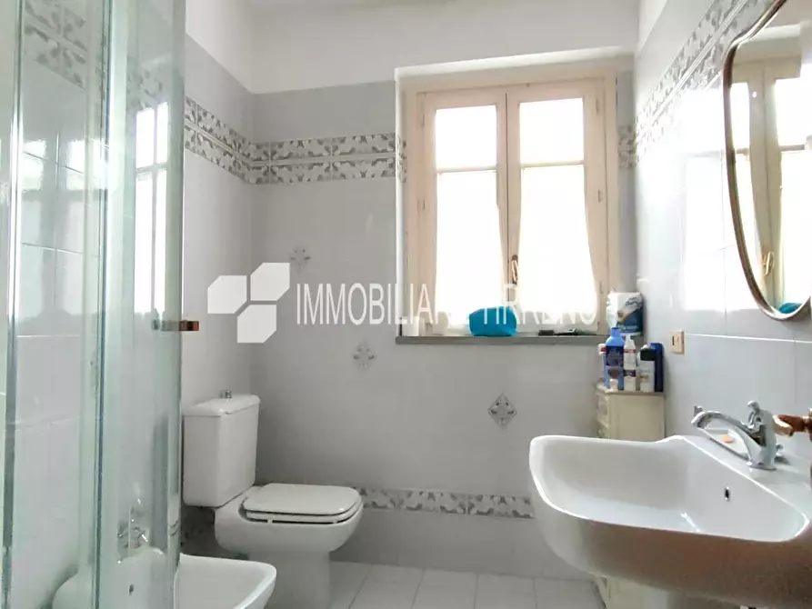 Immagine 13 di Appartamento in vendita  a Massa