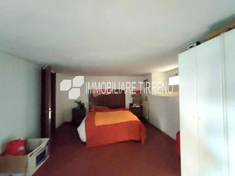 Immagine 11 di Appartamento in vendita  a Massa