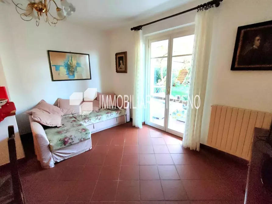 Immagine 5 di Appartamento in vendita  a Massa