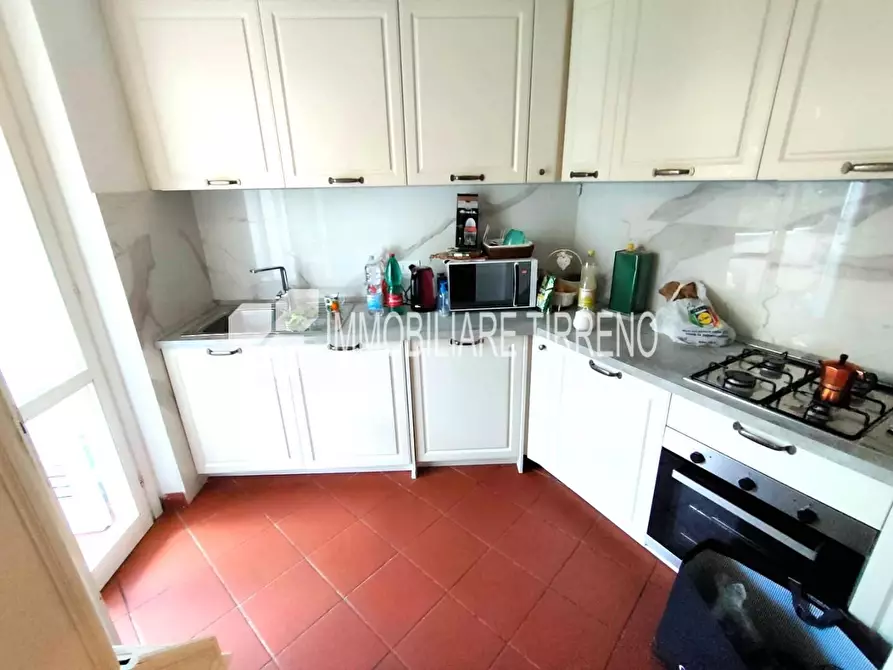 Immagine 4 di Appartamento in vendita  a Massa