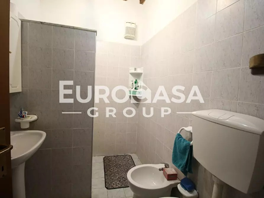 Immagine 19 di Villa in vendita  a Lucca