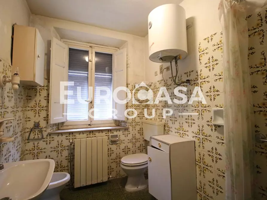 Immagine 22 di Villa in vendita  a Lucca