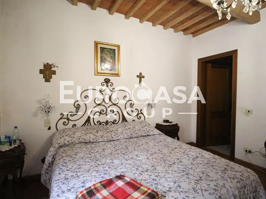 Immagine 9 di Villa in vendita  a Lucca