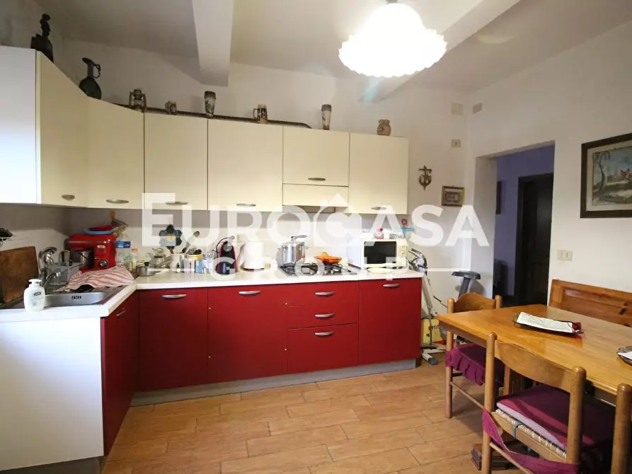 Immagine 8 di Villa in vendita  a Lucca