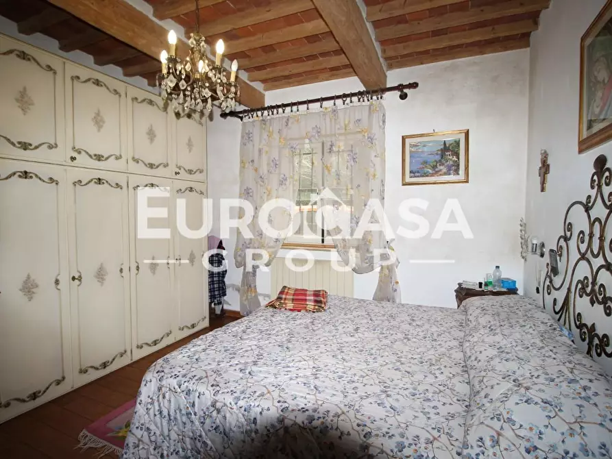 Immagine 10 di Villa in vendita  a Lucca