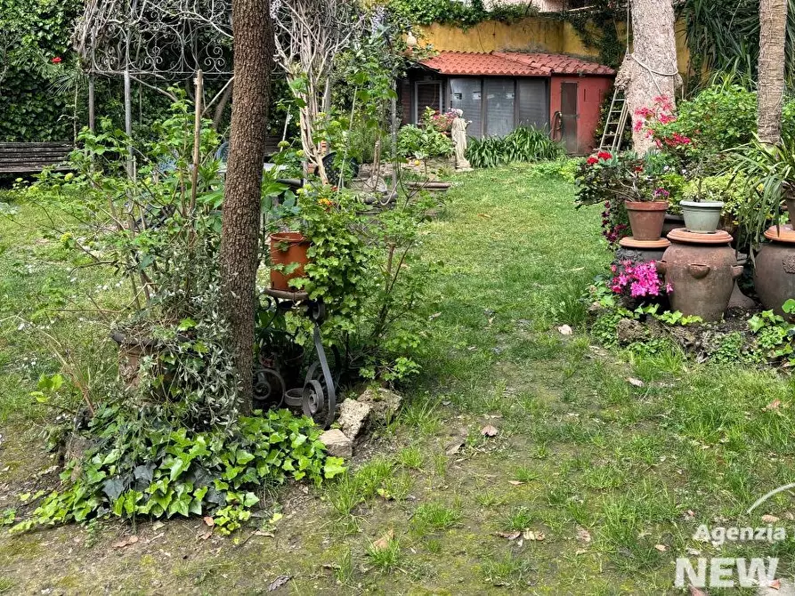 Immagine 9 di Appartamento in vendita  a Pisa