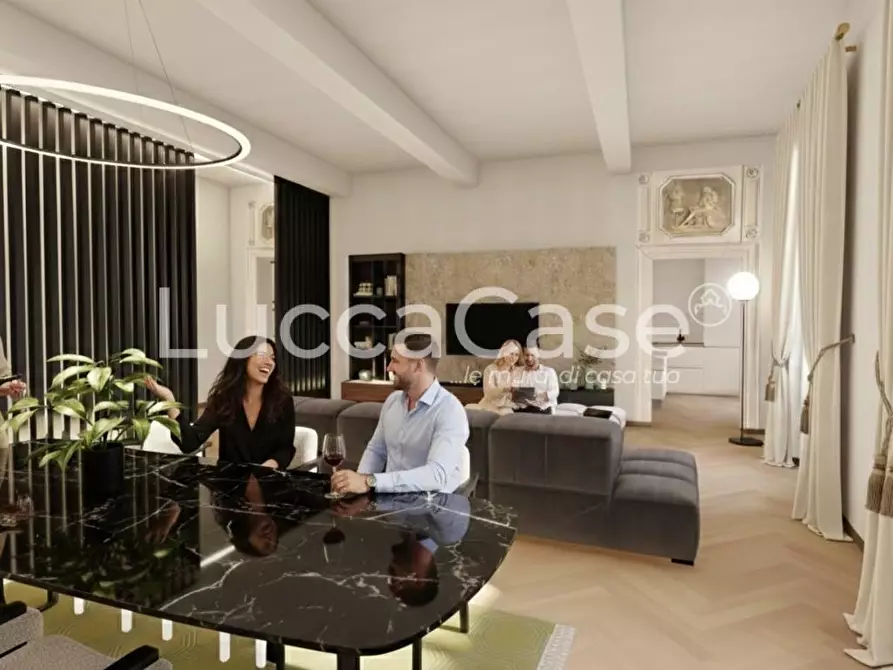 Immagine 49 di Mansarda in vendita  a Lucca