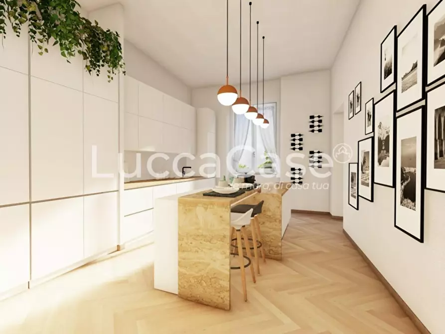 Immagine 66 di Mansarda in vendita  a Lucca