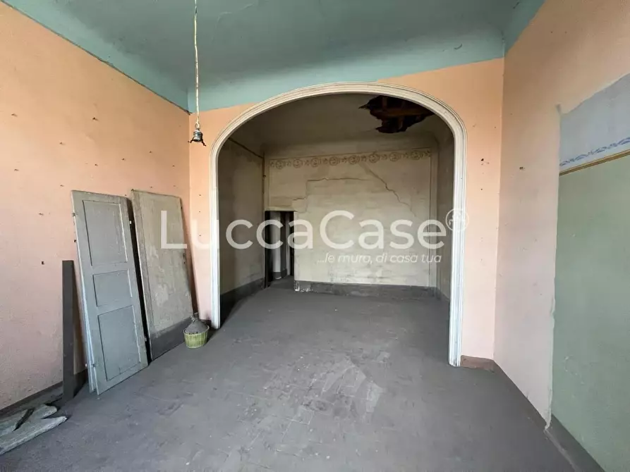 Immagine 24 di Mansarda in vendita  a Lucca