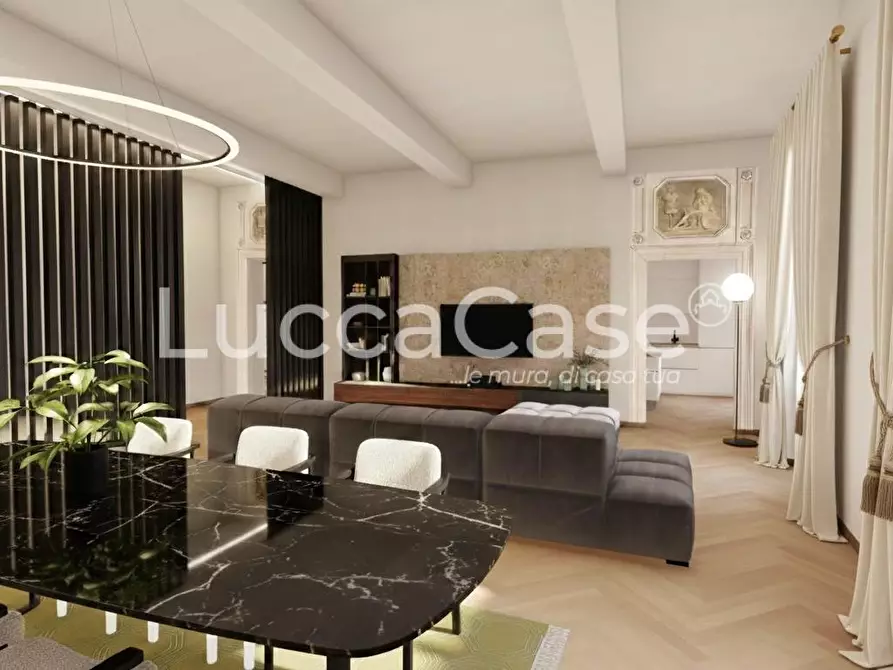 Immagine 45 di Mansarda in vendita  a Lucca