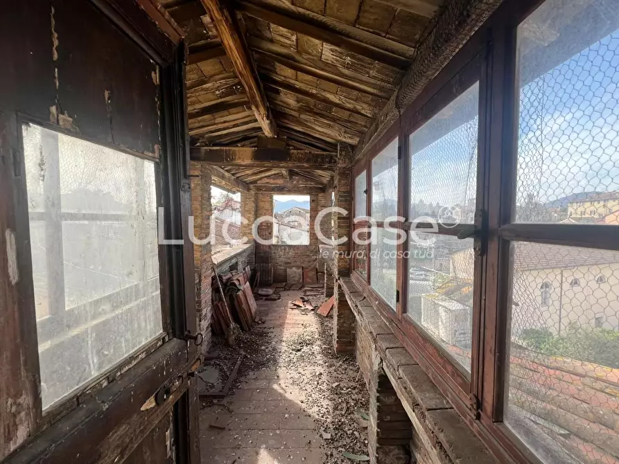 Immagine 4 di Mansarda in vendita  a Lucca