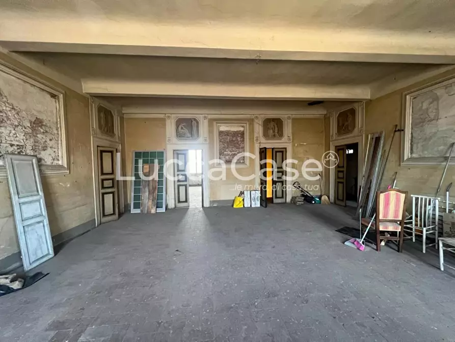 Immagine 9 di Mansarda in vendita  a Lucca