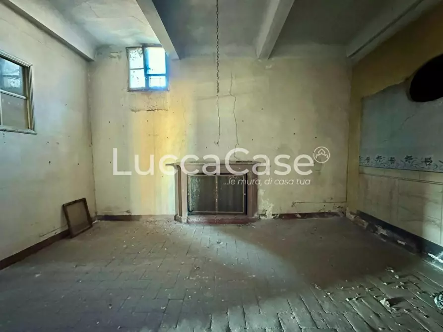 Immagine 26 di Mansarda in vendita  a Lucca