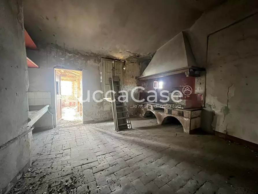 Immagine 8 di Mansarda in vendita  a Lucca