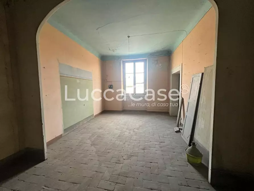 Immagine 16 di Mansarda in vendita  a Lucca