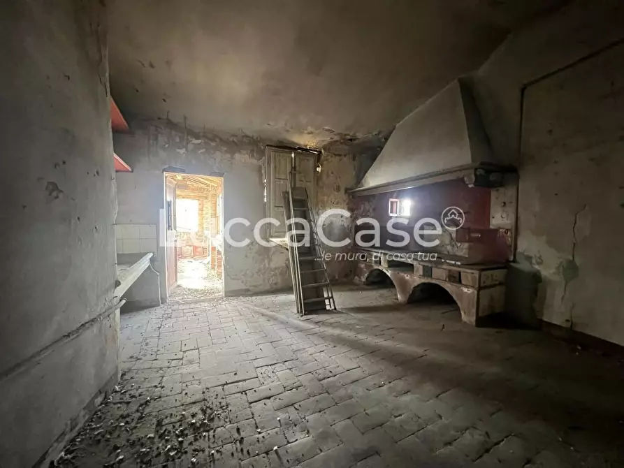 Immagine 12 di Mansarda in vendita  a Lucca