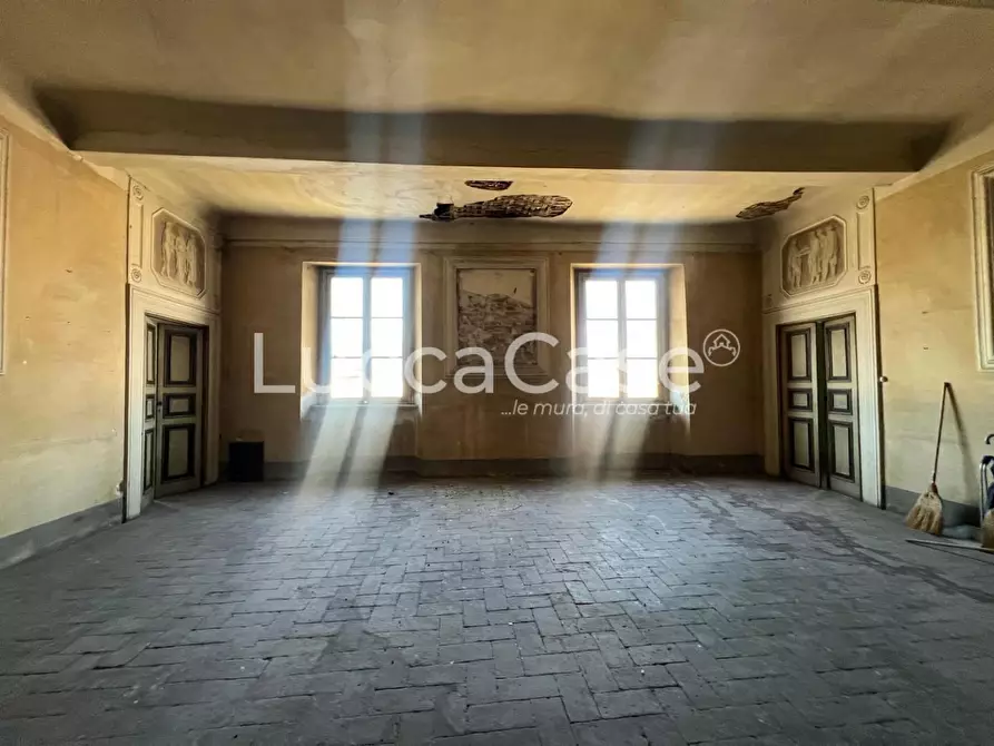 Immagine 72 di Mansarda in vendita  a Lucca