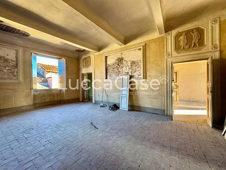 Immagine 30 di Mansarda in vendita  a Lucca