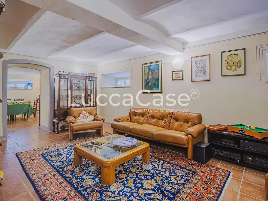 Immagine 19 di Villa in vendita  a Lucca