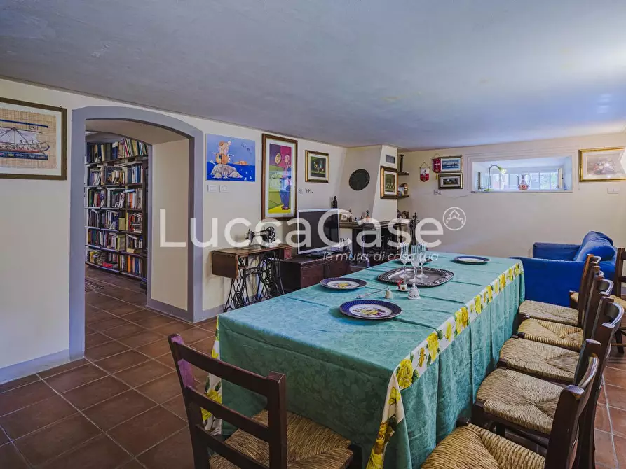 Immagine 20 di Villa in vendita  a Lucca