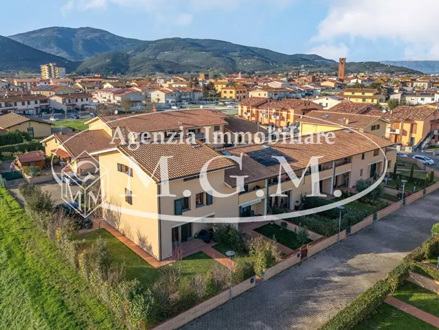 Immagine 2 di Villetta a schiera in vendita  a Bientina