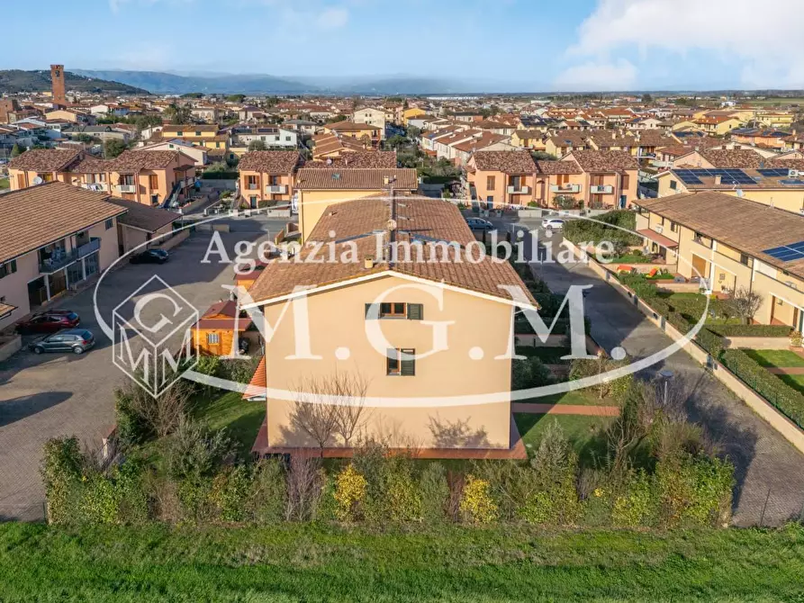 Immagine 45 di Villetta a schiera in vendita  a Bientina