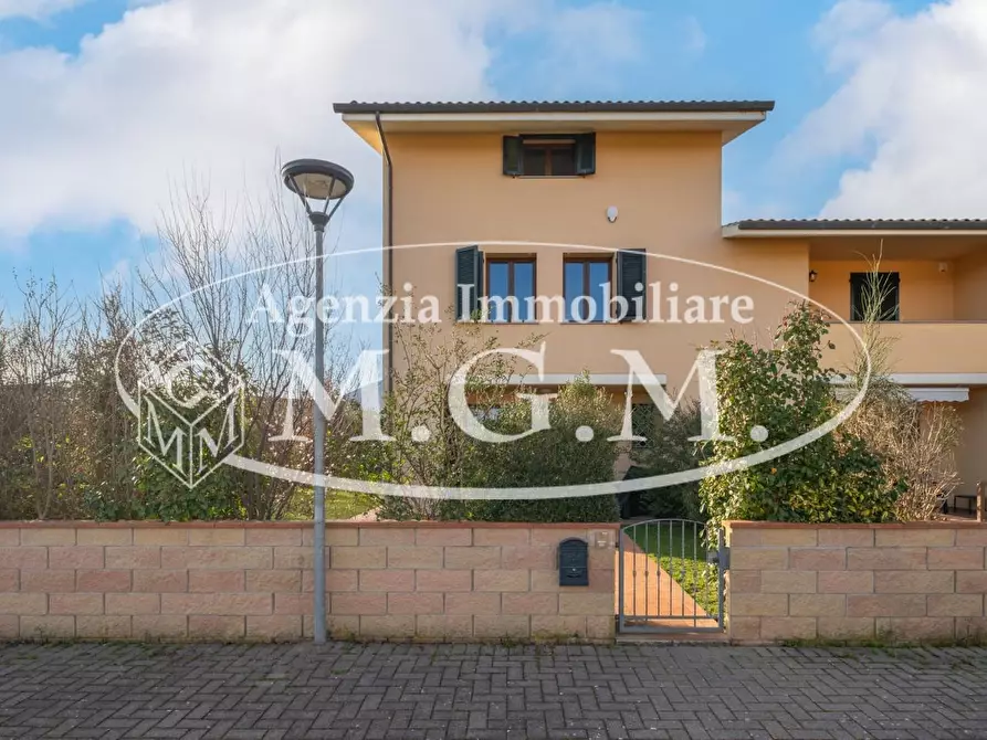 Immagine 44 di Villetta a schiera in vendita  a Bientina