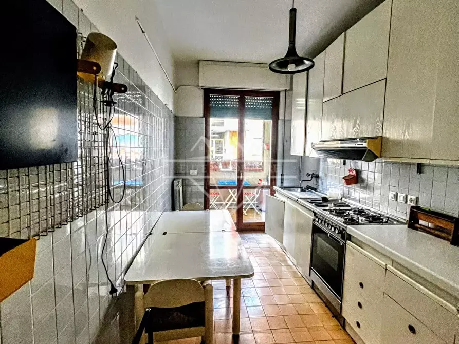 Immagine 2 di Appartamento in affitto  a Carrara