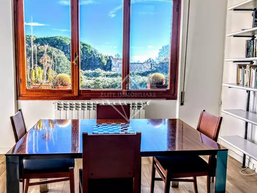 Immagine 5 di Appartamento in affitto  a Carrara