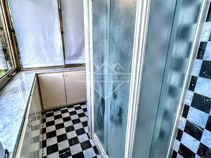 Immagine 14 di Appartamento in affitto  a Carrara