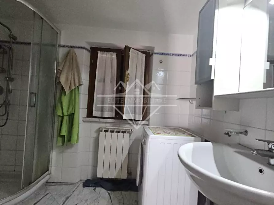 Immagine 35 di Villa in vendita  a Carrara