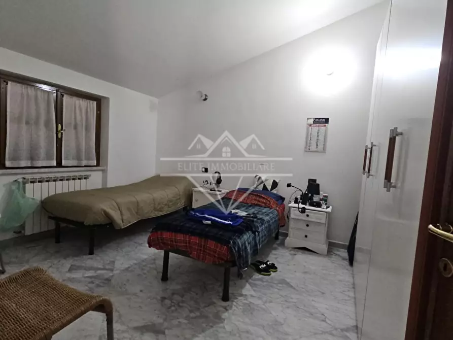 Immagine 32 di Villa in vendita  a Carrara