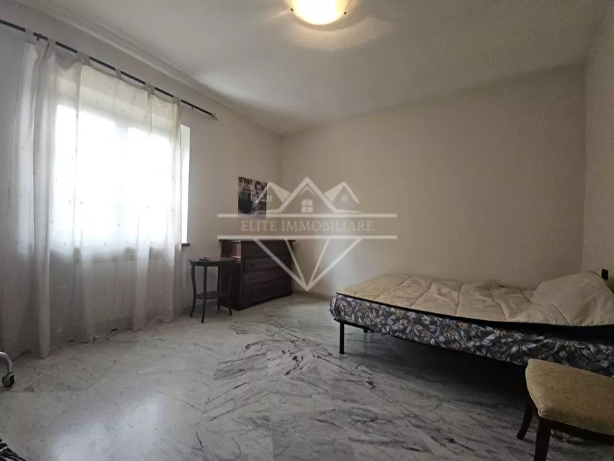 Immagine 28 di Villa in vendita  a Carrara