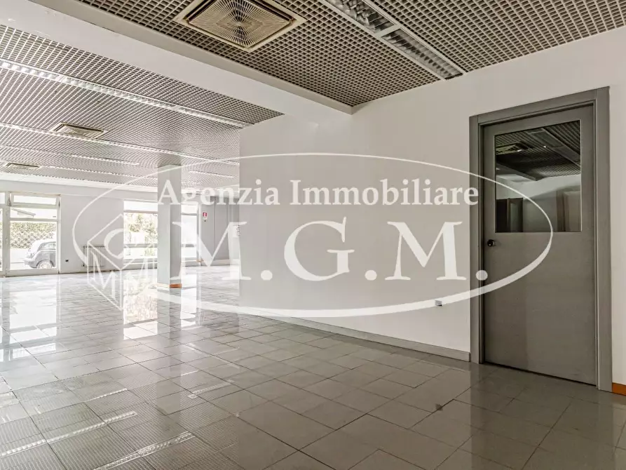 Immagine 24 di Ufficio in vendita  a Santa Croce Sull'arno