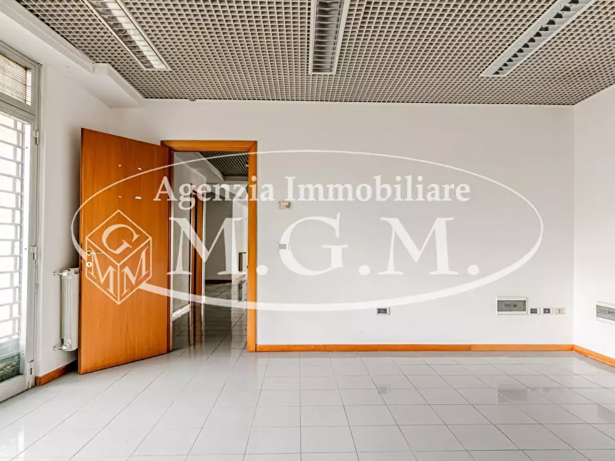 Immagine 21 di Ufficio in vendita  a Santa Croce Sull'arno