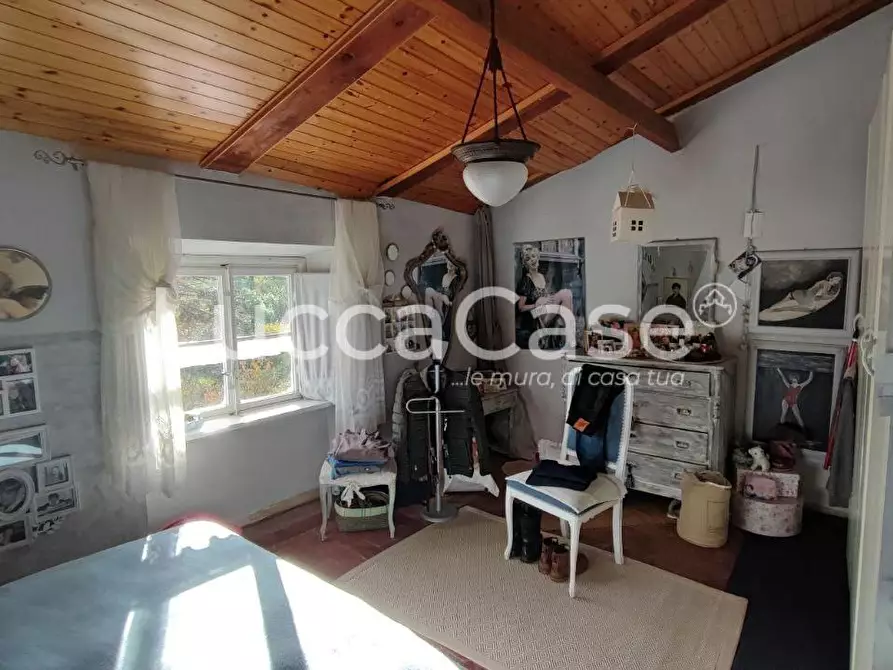 Immagine 12 di Casa semindipendente in vendita  a Capannori