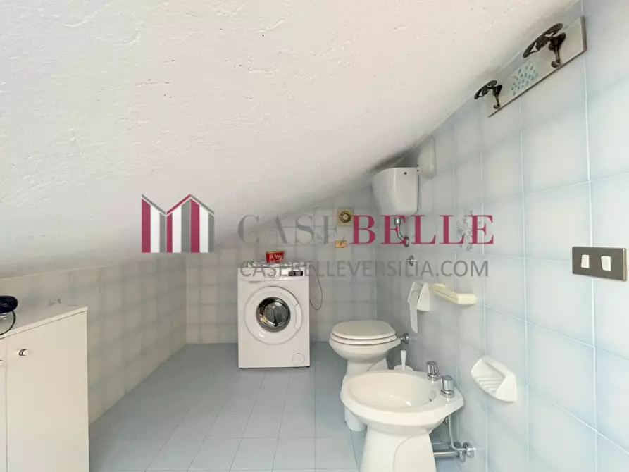 Immagine 31 di Villa in vendita  a Massarosa