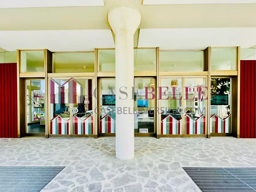 Immagine 40 di Villa in vendita  a Massarosa