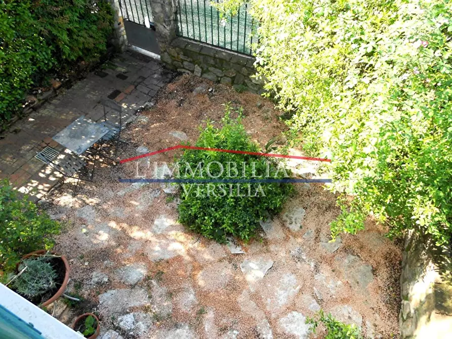 Immagine 38 di Casa semindipendente in vendita  a Massa