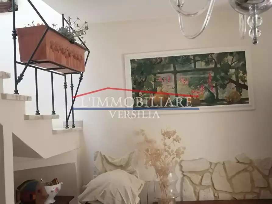 Immagine 11 di Casa semindipendente in vendita  a Massa