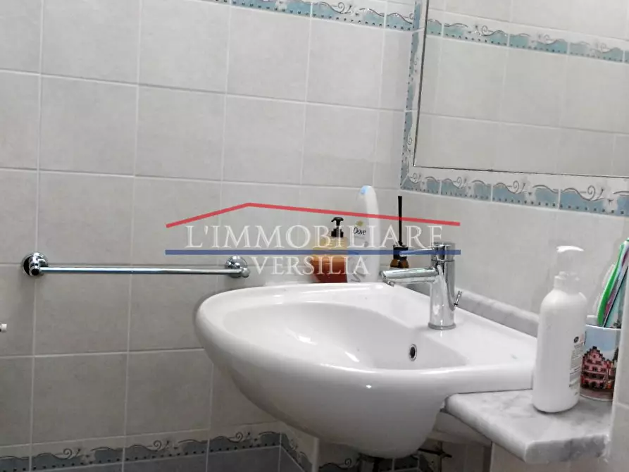 Immagine 50 di Casa semindipendente in vendita  a Massa