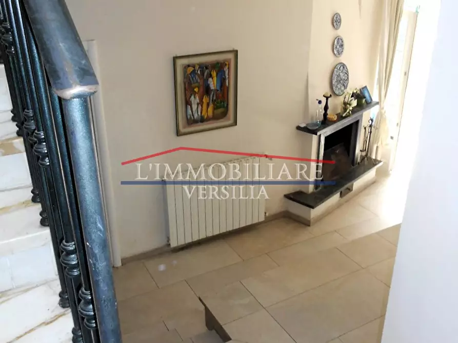 Immagine 22 di Casa semindipendente in vendita  a Massa