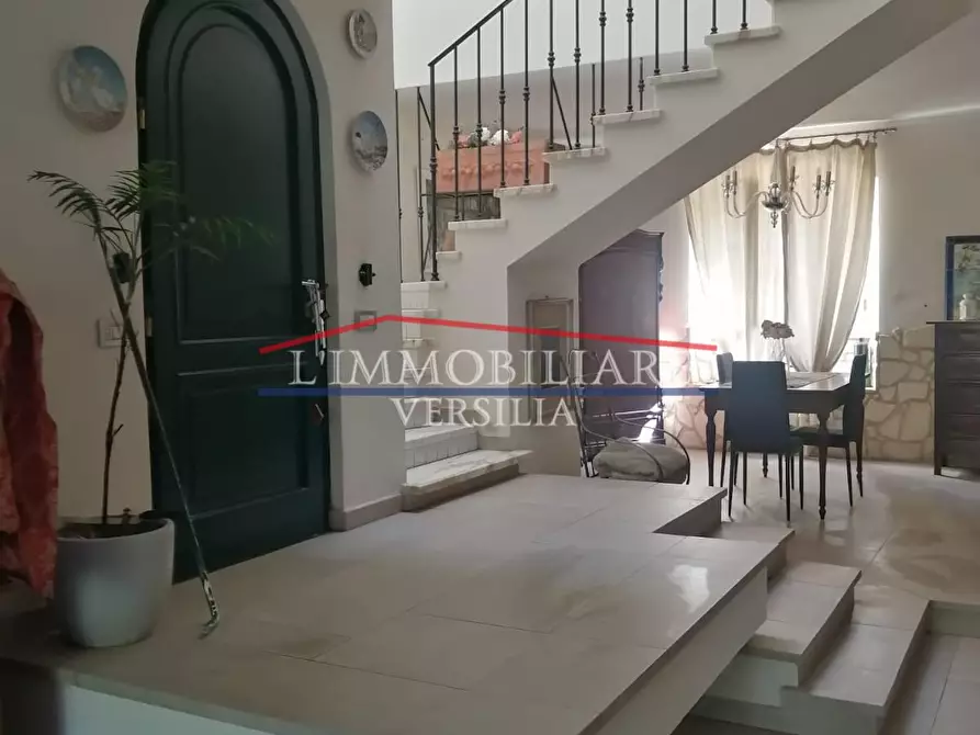 Immagine 4 di Casa semindipendente in vendita  a Massa