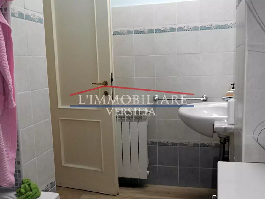 Immagine 34 di Casa semindipendente in vendita  a Massa