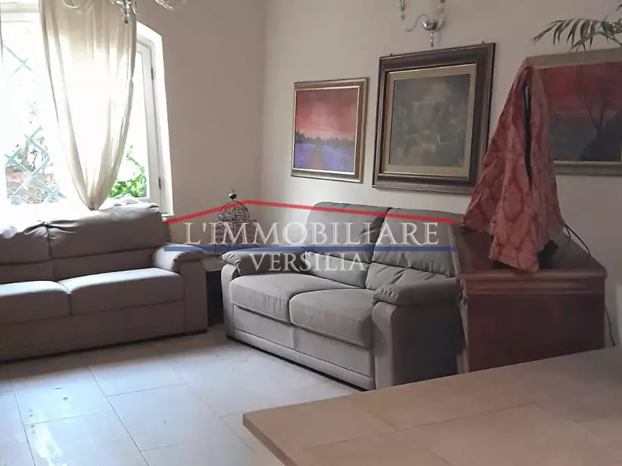 Immagine 8 di Casa semindipendente in vendita  a Massa