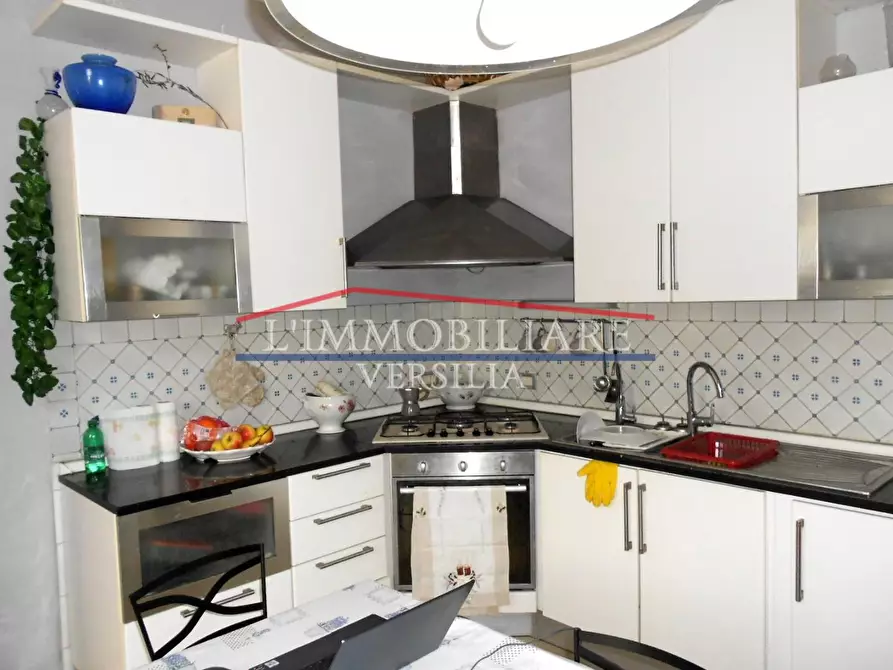 Immagine 17 di Casa semindipendente in vendita  a Massa