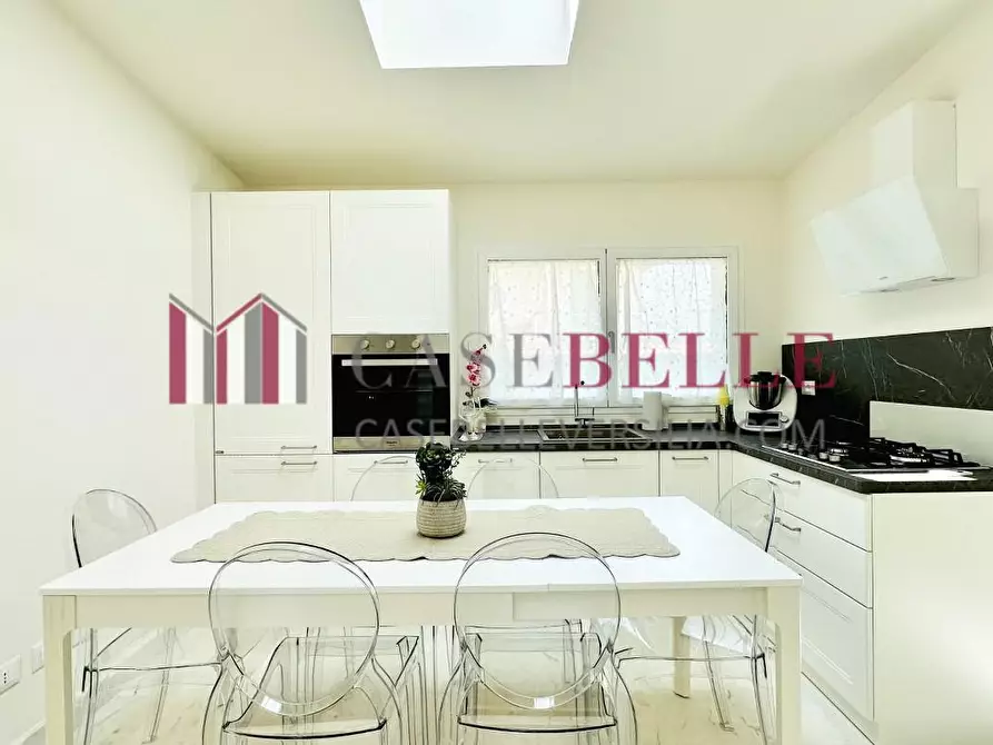 Immagine 1 di Appartamento in affitto  a Forte Dei Marmi